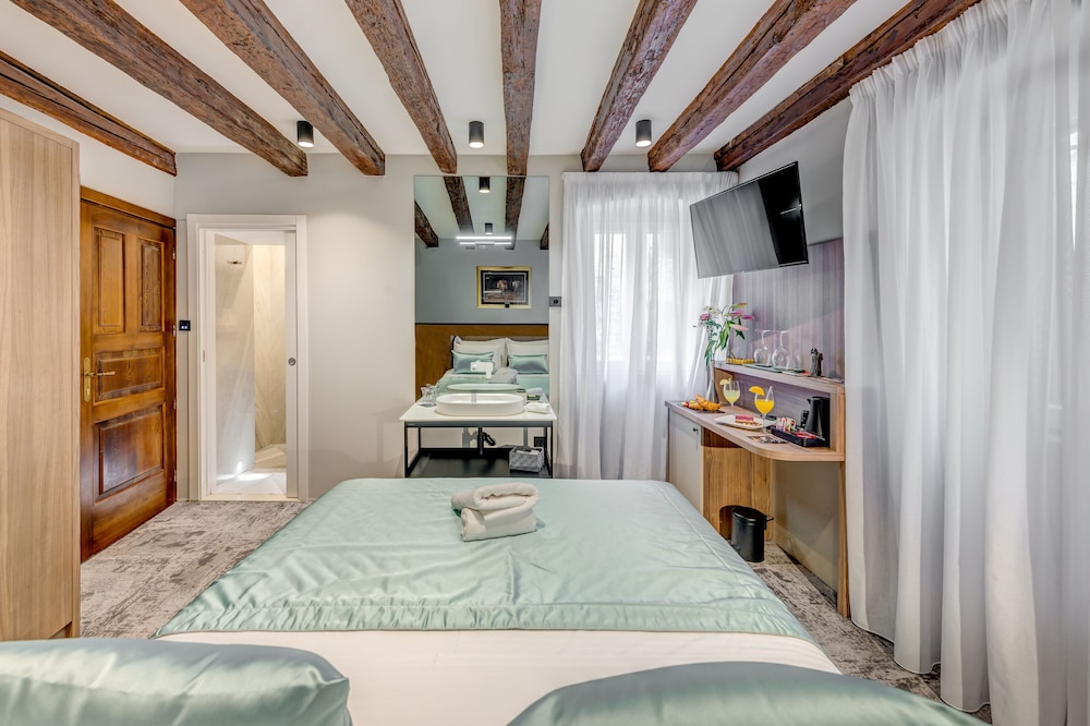 Makarun Heritage Rooms 14/44