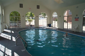 Carriage House Inn 7/61
