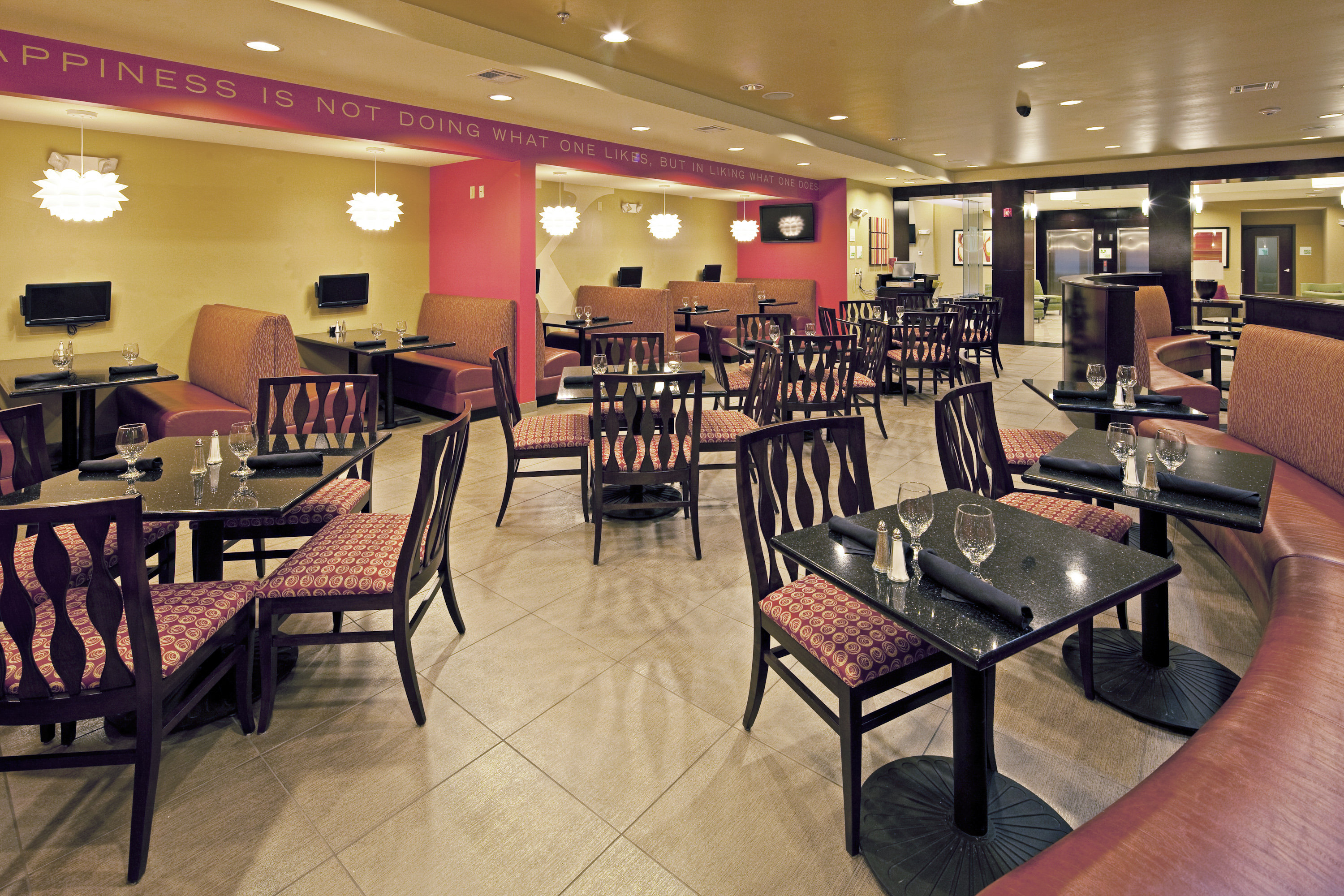 Holiday Inn Mobile - Airport 43/61