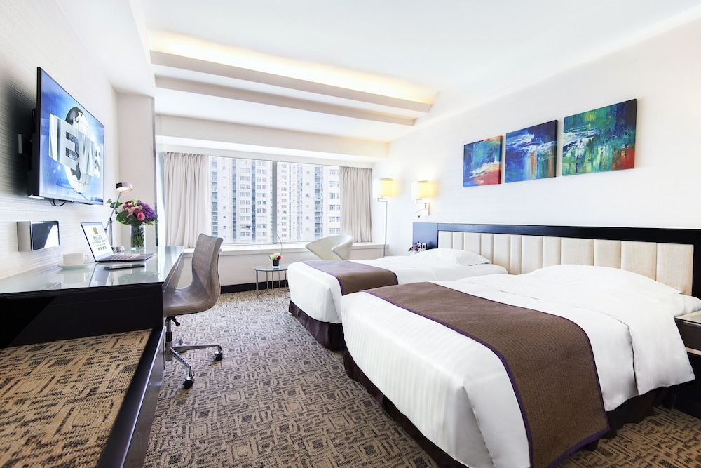 Regal Riverside Hotel 16/69