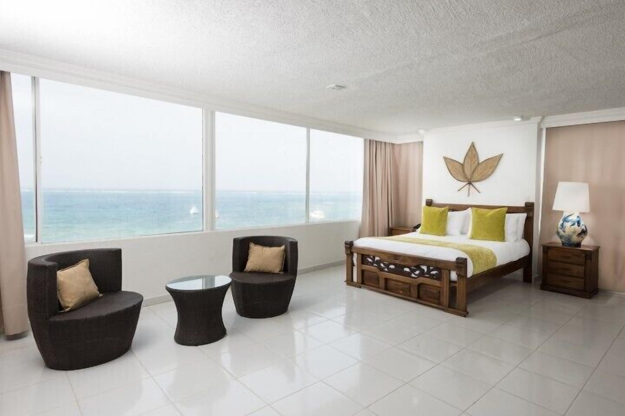 غرفة غراند بإطلالة على البحر، Hotel Calypso Beach 2/2