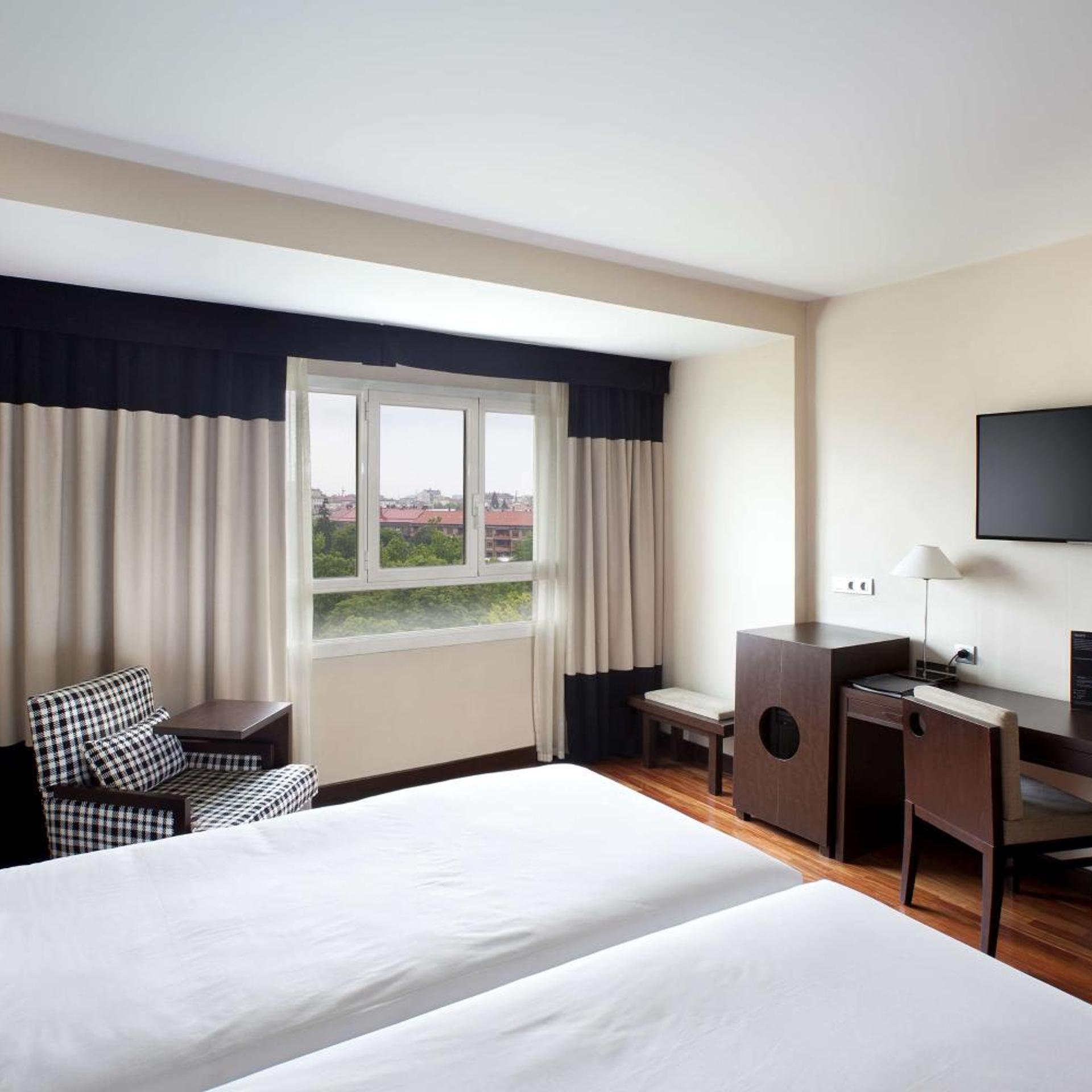 Standard, Double or Twin Bed