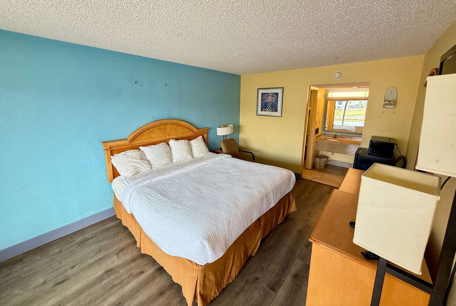 Days Inn By Wyndham Ruther Glen Kings Dominion Area 4/21