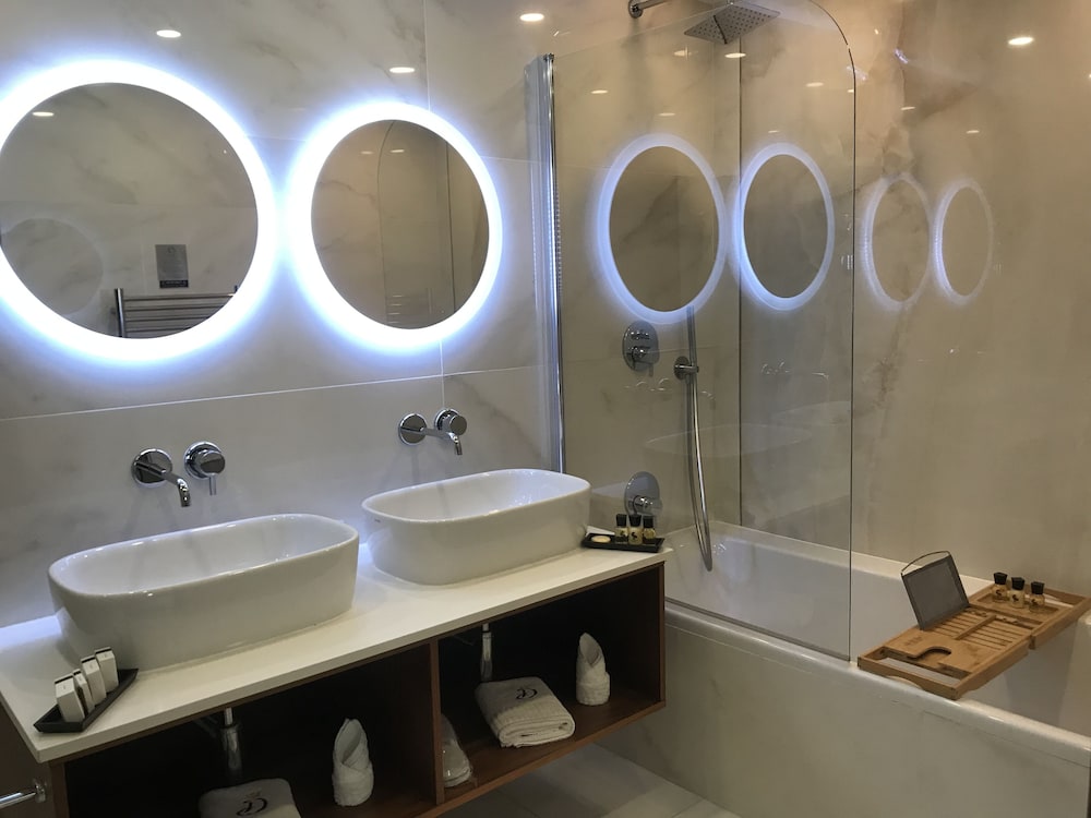 The Duke Boutique Hotel 45/50