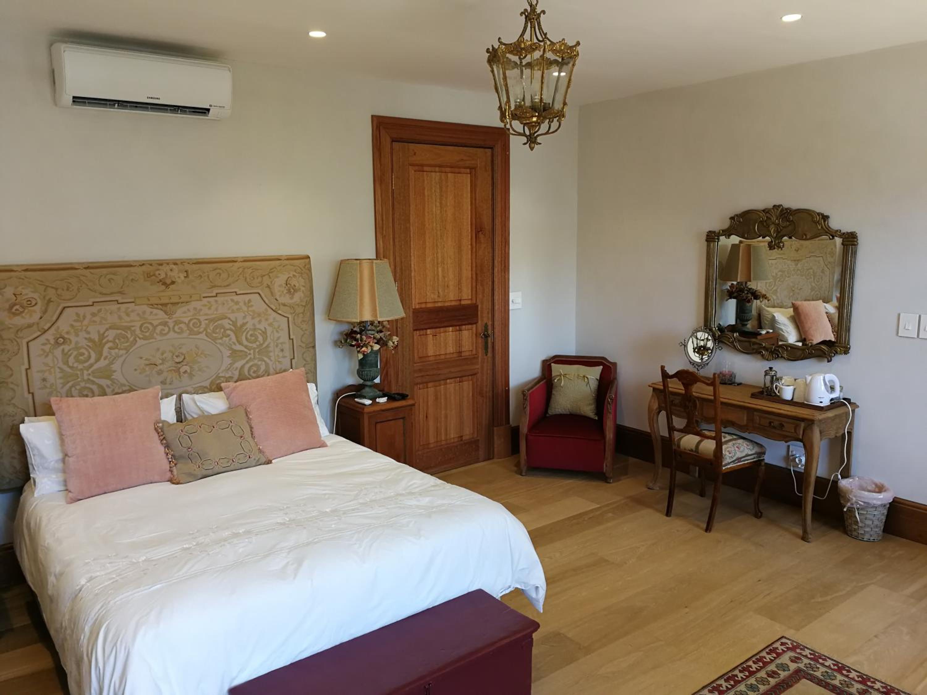 Bakovenbay Luxury Suites 8/19