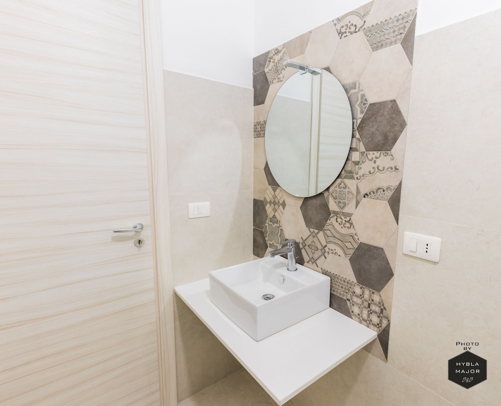Hybla Major B&B 30/36