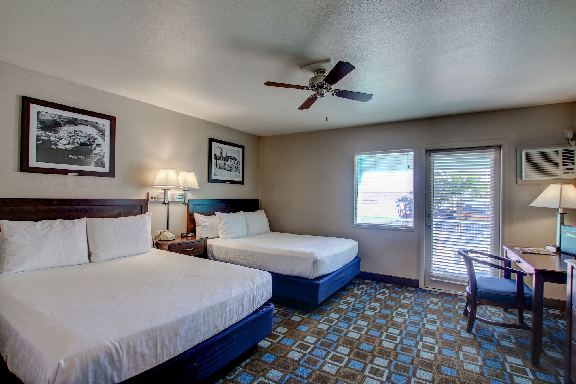 Bay, 2 Double Beds, Beach Floor