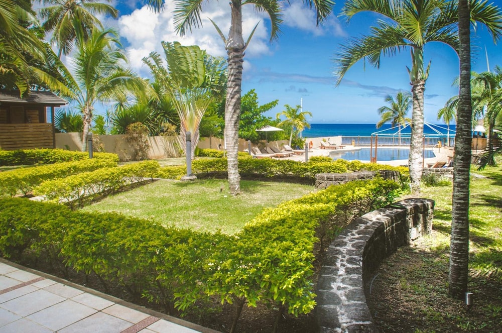Le Recif Dore Mauritius 52/62