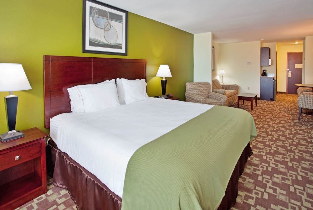 Holiday Inn Express Hotel And Suites St Charles 18/56