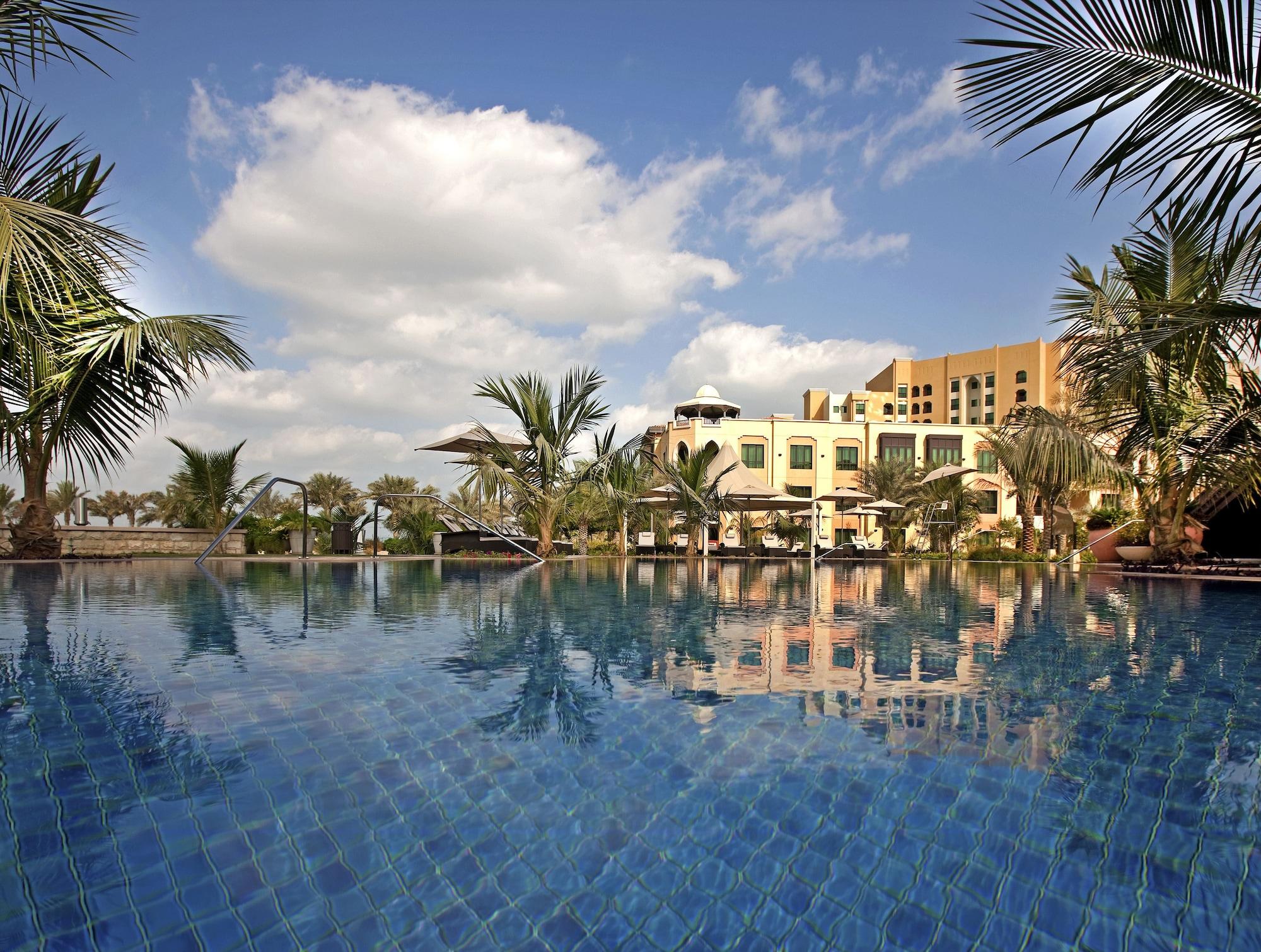 Shangri-La Residences Qaryat Al Beri 2/40