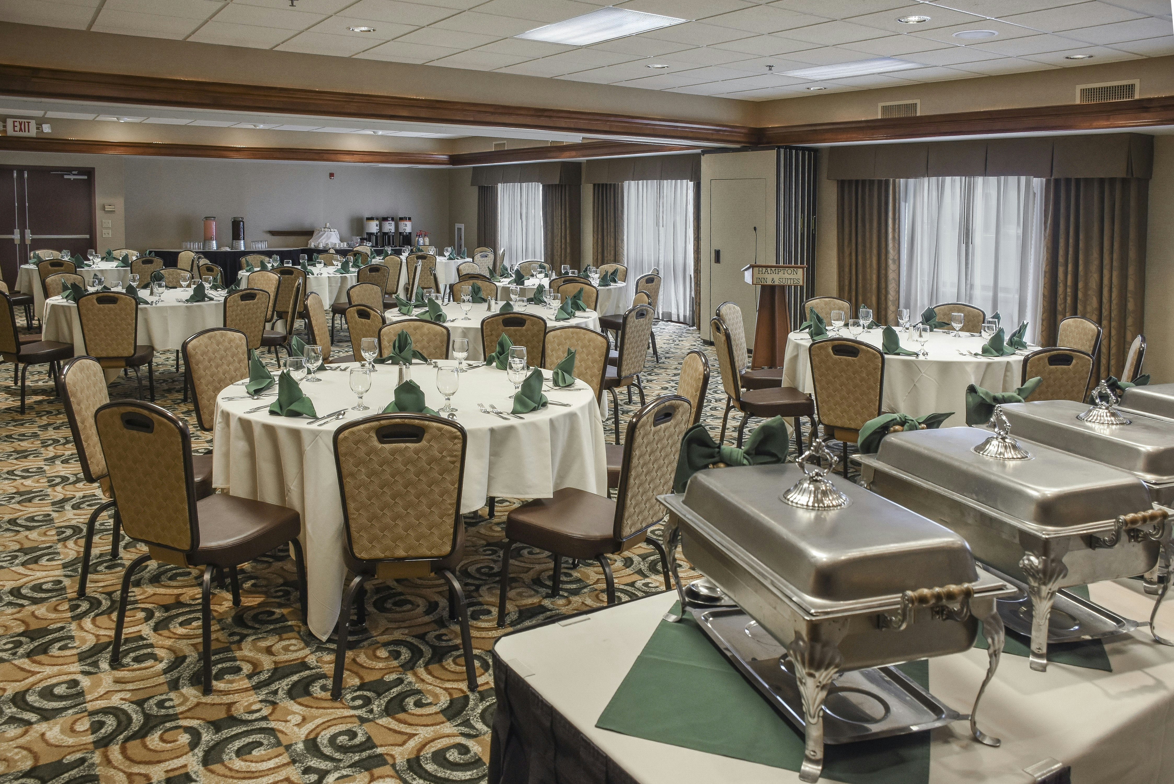 Hampton Inn & Suites Youngstown - Canfield 38/39