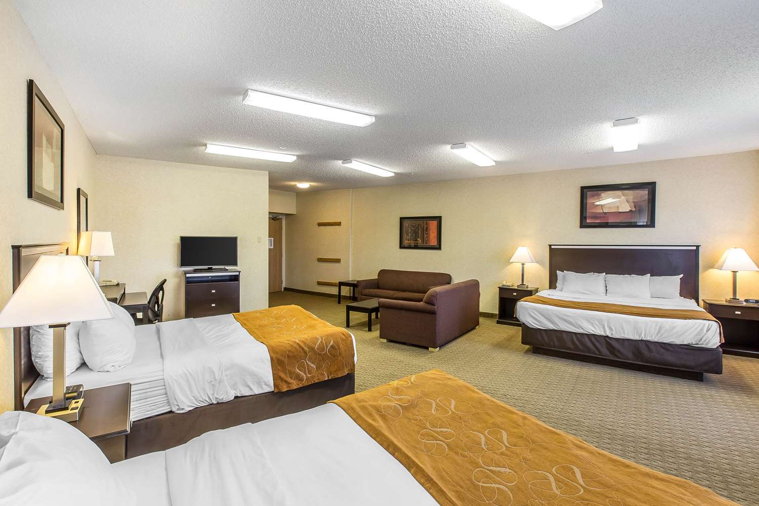 Comfort Suites Summit County Dillon, CO 9/37