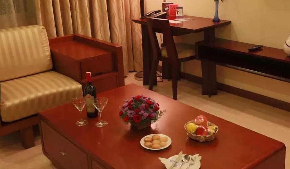 OYO 16804 Hotel Abhimaani Vasathi 9/16