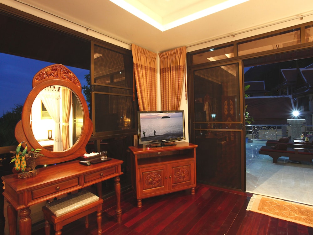 KATA SEA VIEW VILLAS 9/39