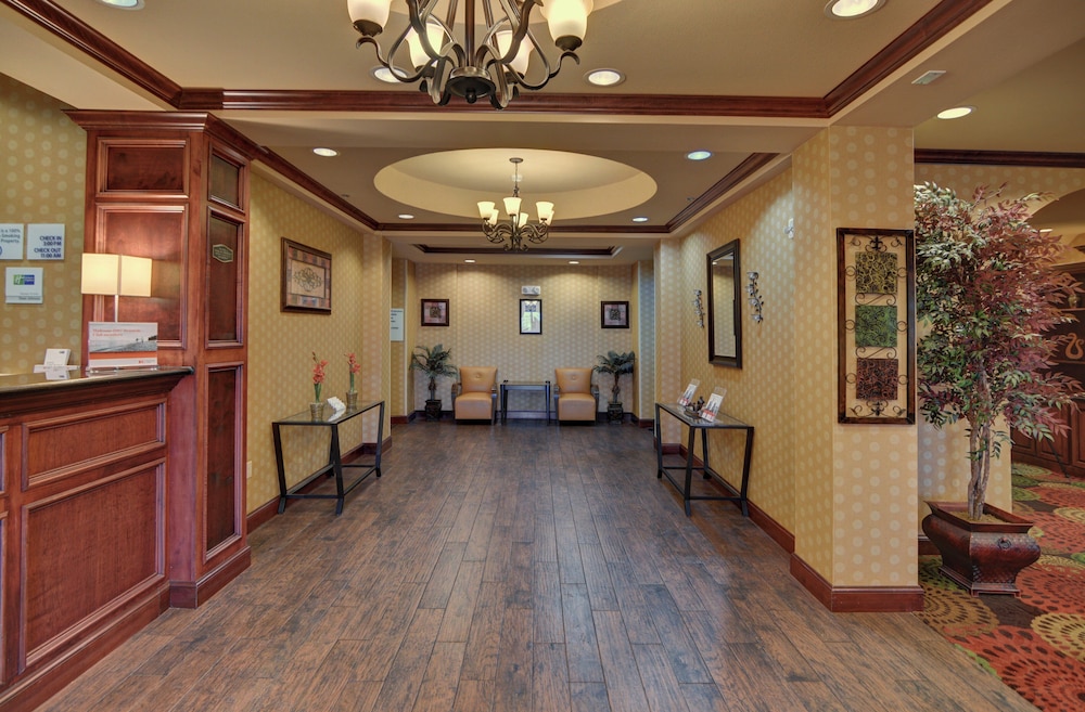 Holiday Inn Express Hotel And Suites Altus 9/69