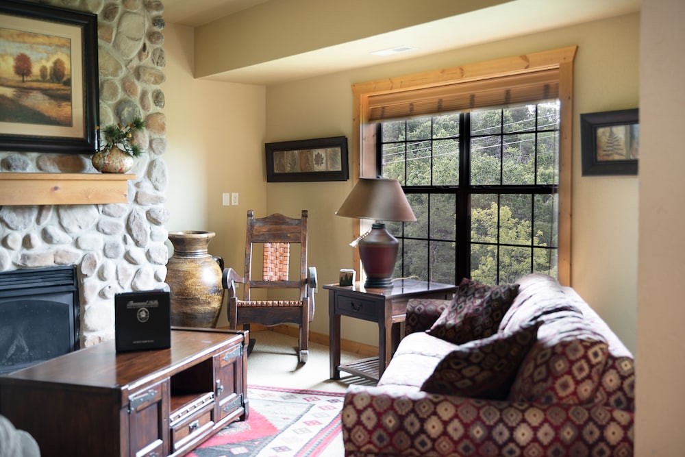 Cabins At Grand Mountain By Thousand Hills Resort 27/49