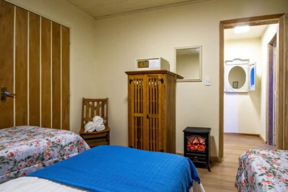 FAMILY SUITE, ARAUCARIA, SUITE, GARDEN AREA