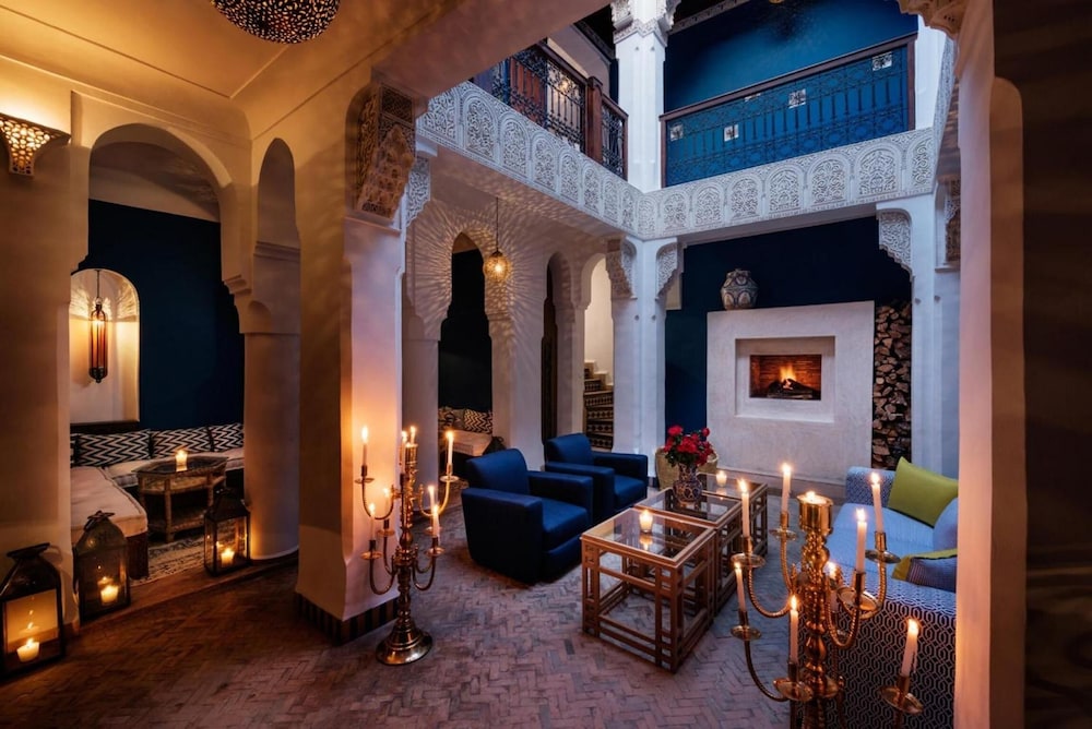 Riad Les Yeux Bleus 67/75