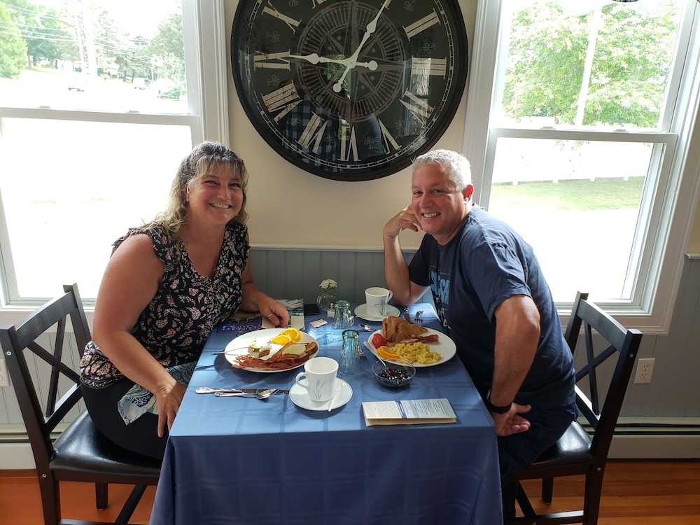 Elmere House Bed and Breakfast 30/50