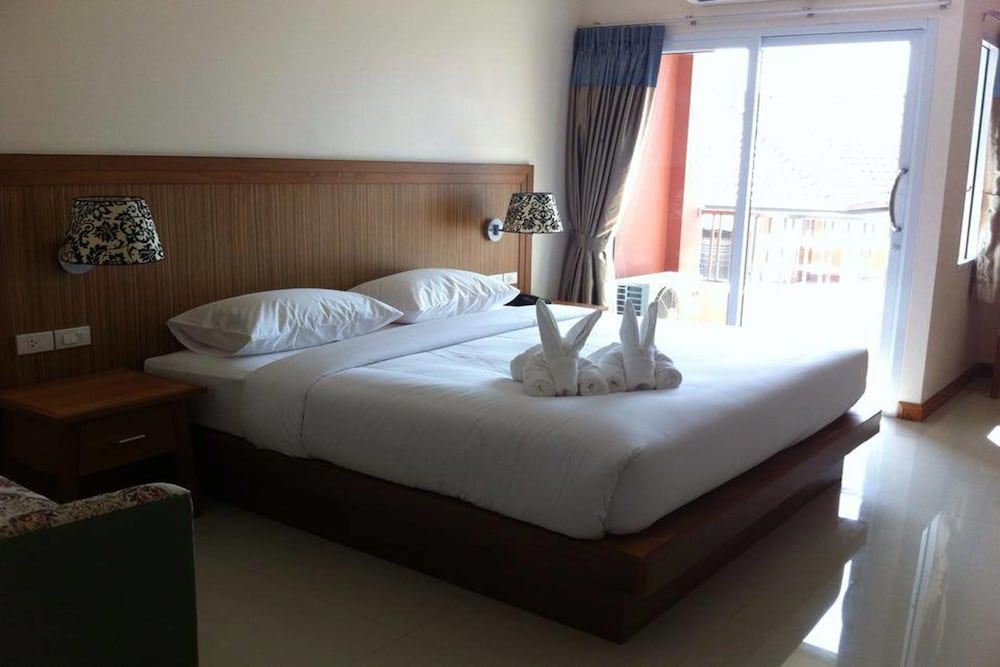 D Xpress Apartment 5/16