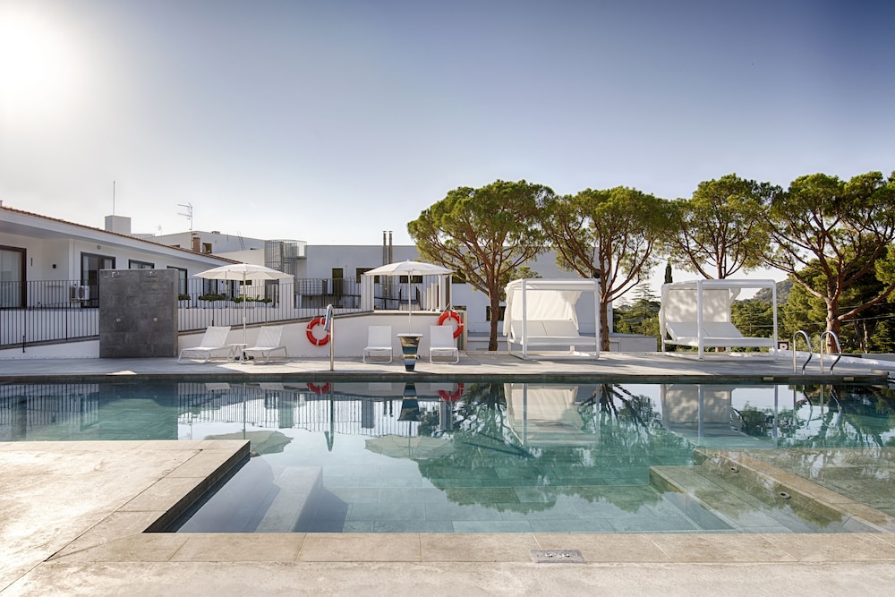 Melia Begur Aigua Blava 8/64