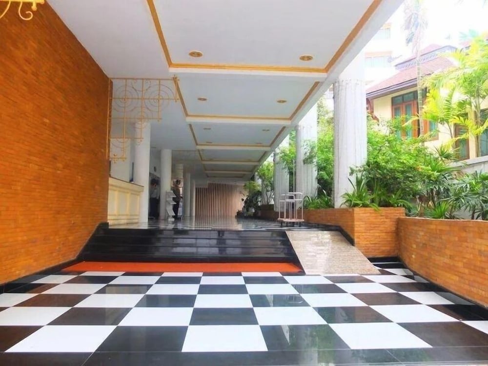 Adriatic Palace Pattaya 9/38