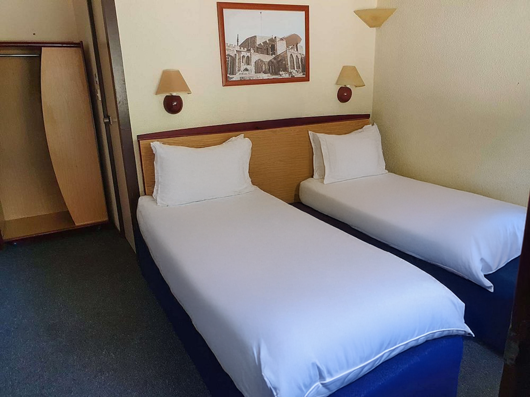 Standard, Twin Beds