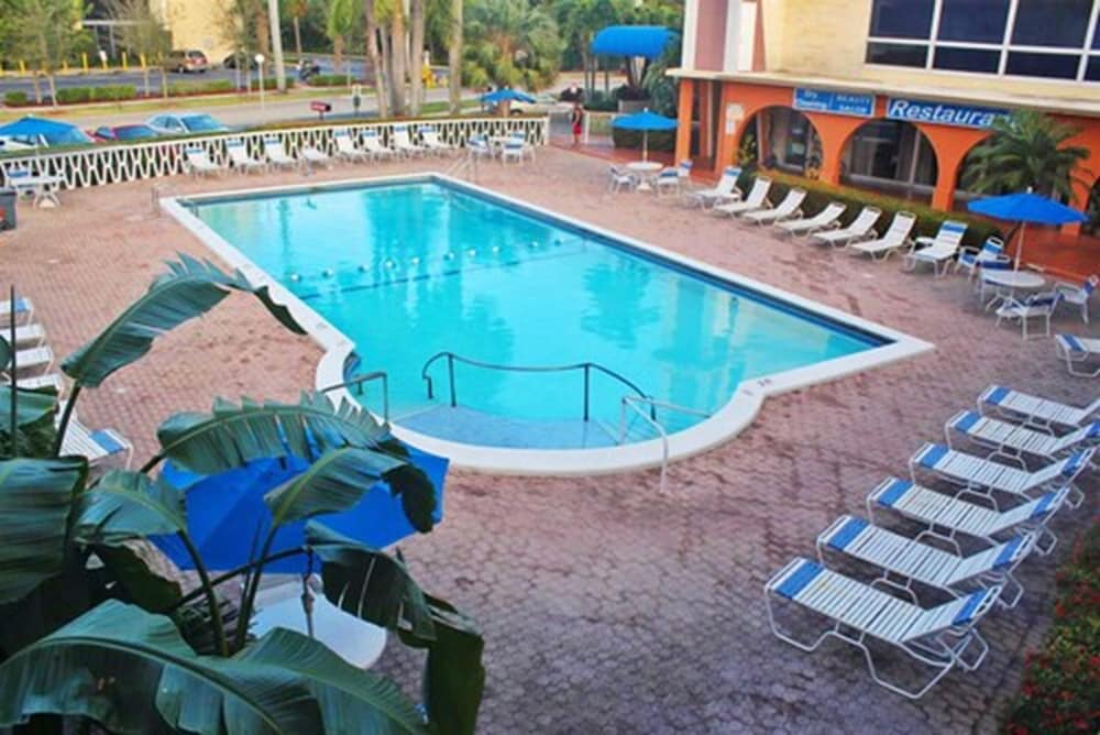 Knights Inn Hallandale 23/25