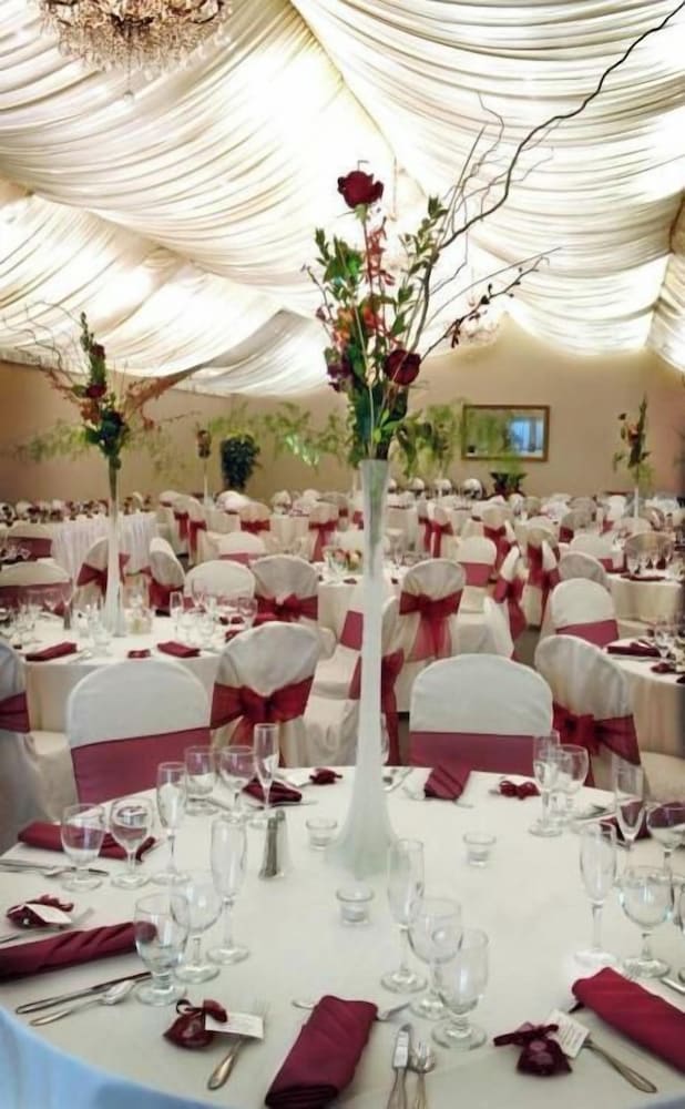 Lake Natoma Inn 36/46