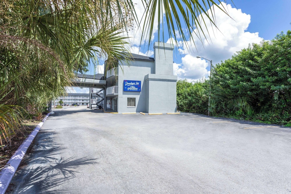Howard Johnson by Wyndham Orlando Lake Buena Vista South 40/47