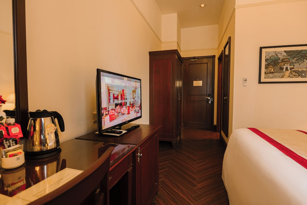 Dalat Hotel Du Parc 42/49