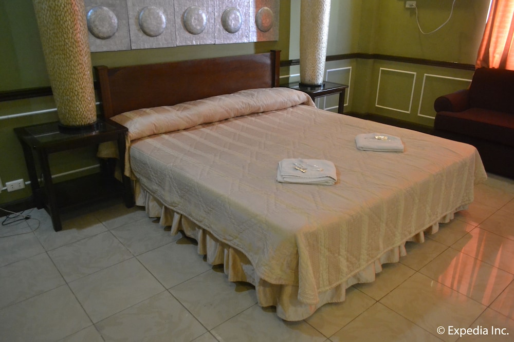 Tagaytay Country Hotel 16/57