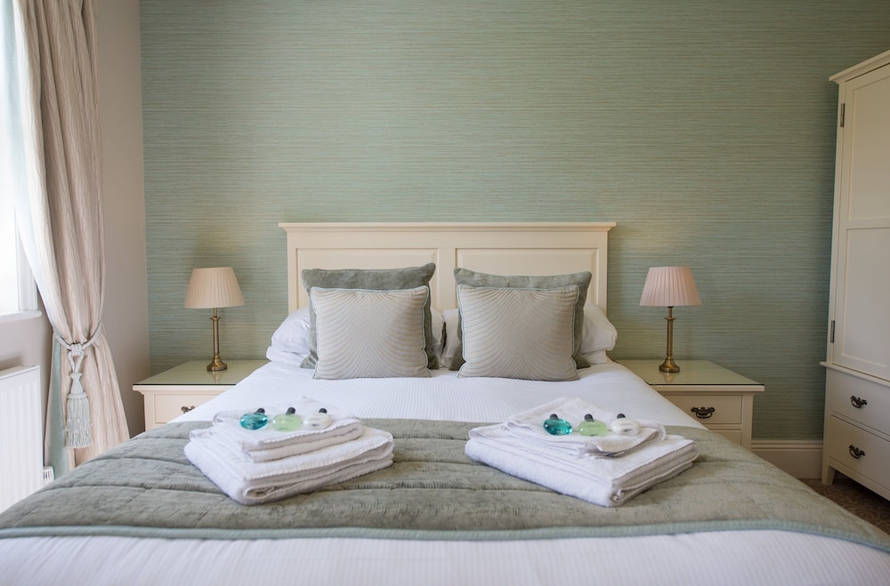 Bartley Lodge Hotel 38/58