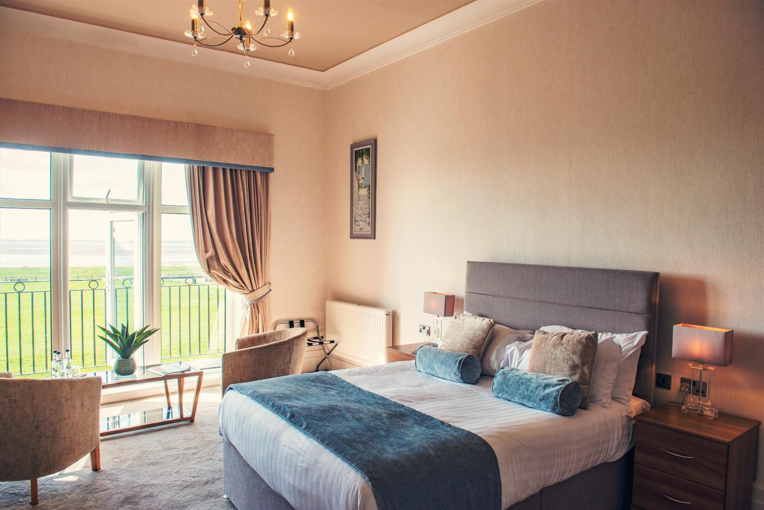 Clifton Arms Hotel 16/58