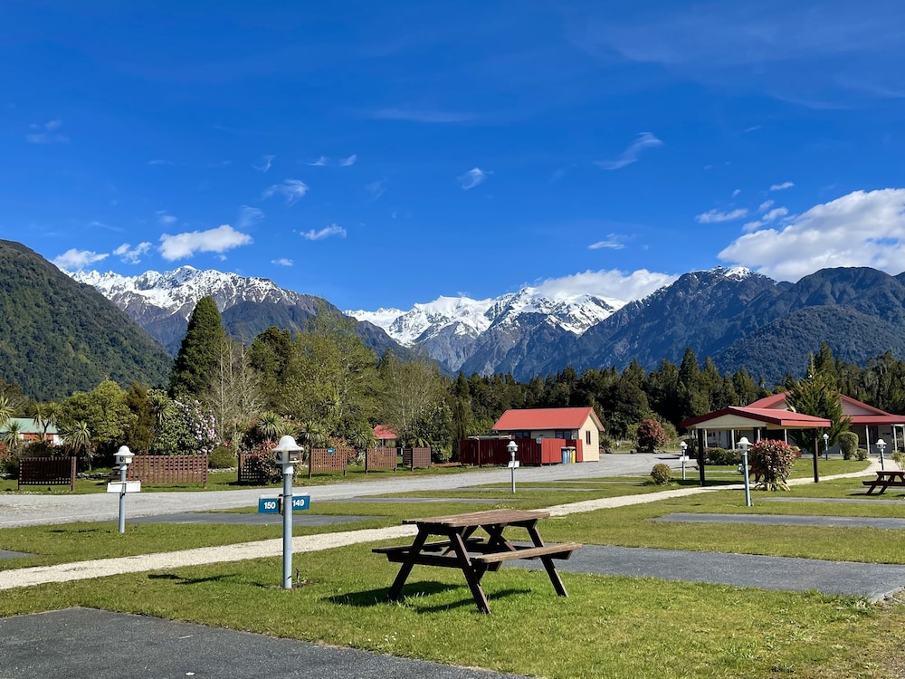 Franz Josef Top 10 Holiday Park 69/75