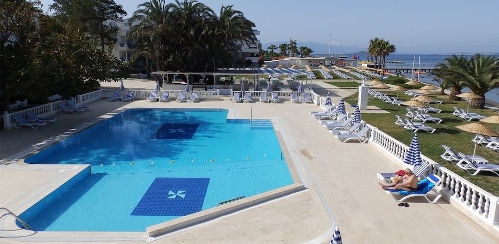 Ladonia Hotels Luna Beach Resort 5/61