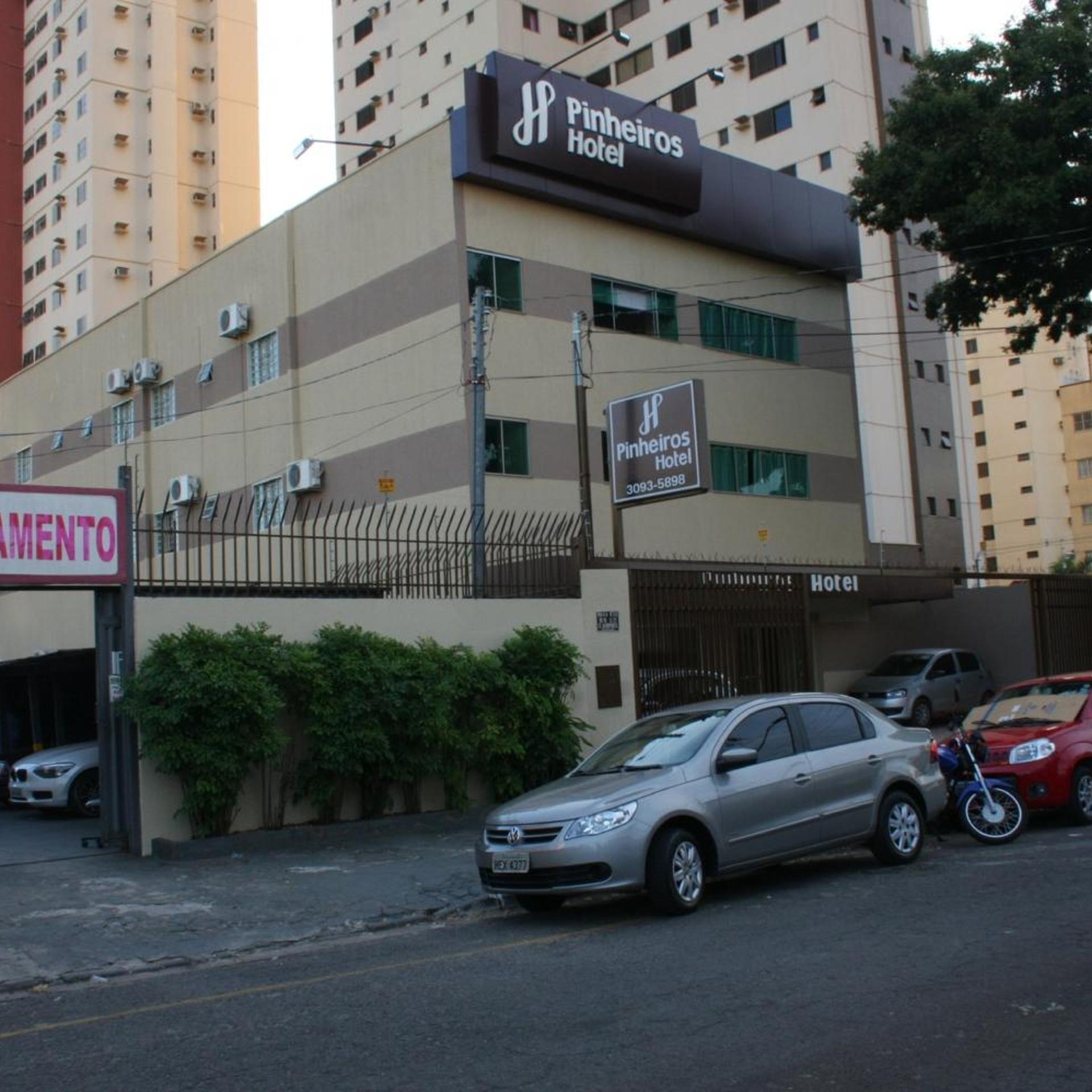 PINHEIROS HOTEL 53/57