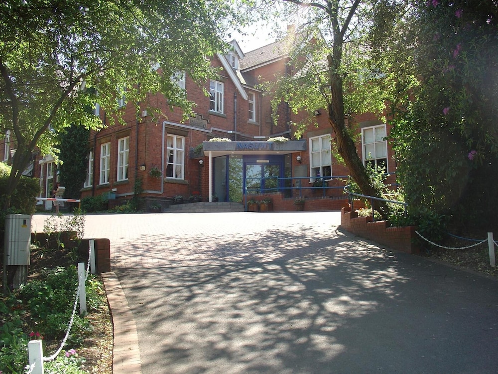 Hillscourt 42/42