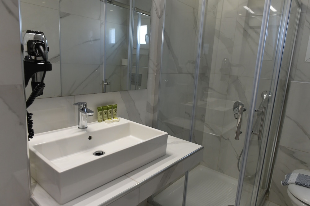 Anthos Apartments 48/50