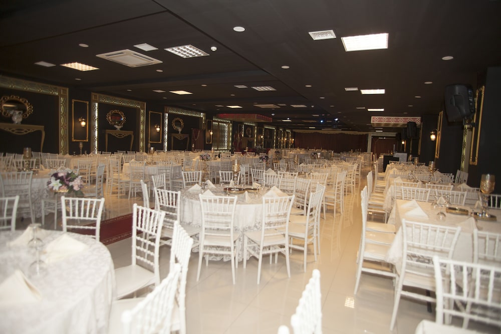 Konaks Hotel 28/42