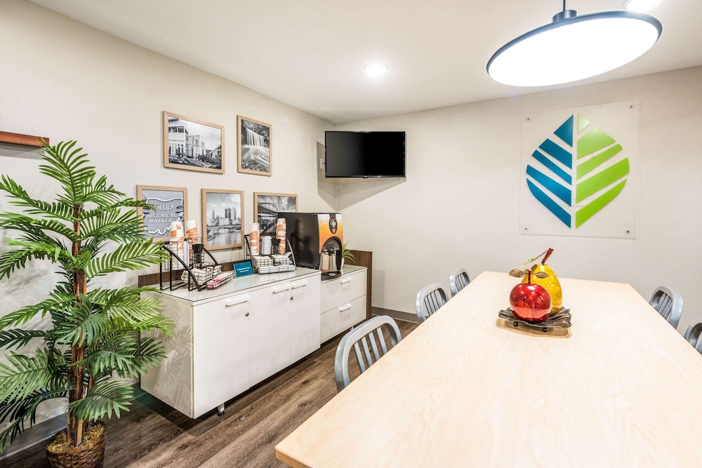 WoodSpring Suites Columbus West - Hilliard 37/53