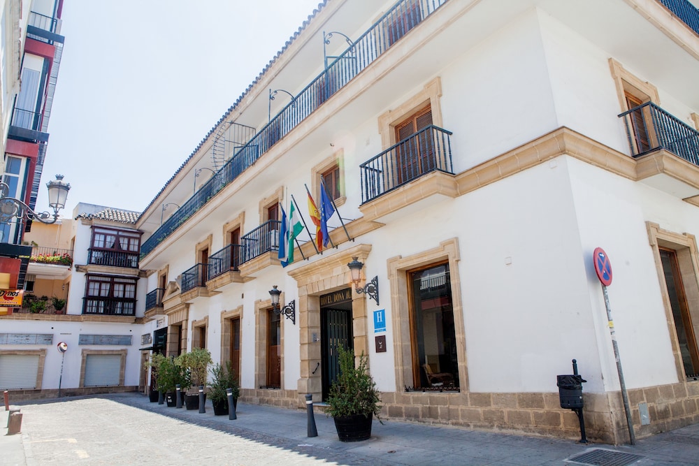 Hotel Dona Blanca 29/33