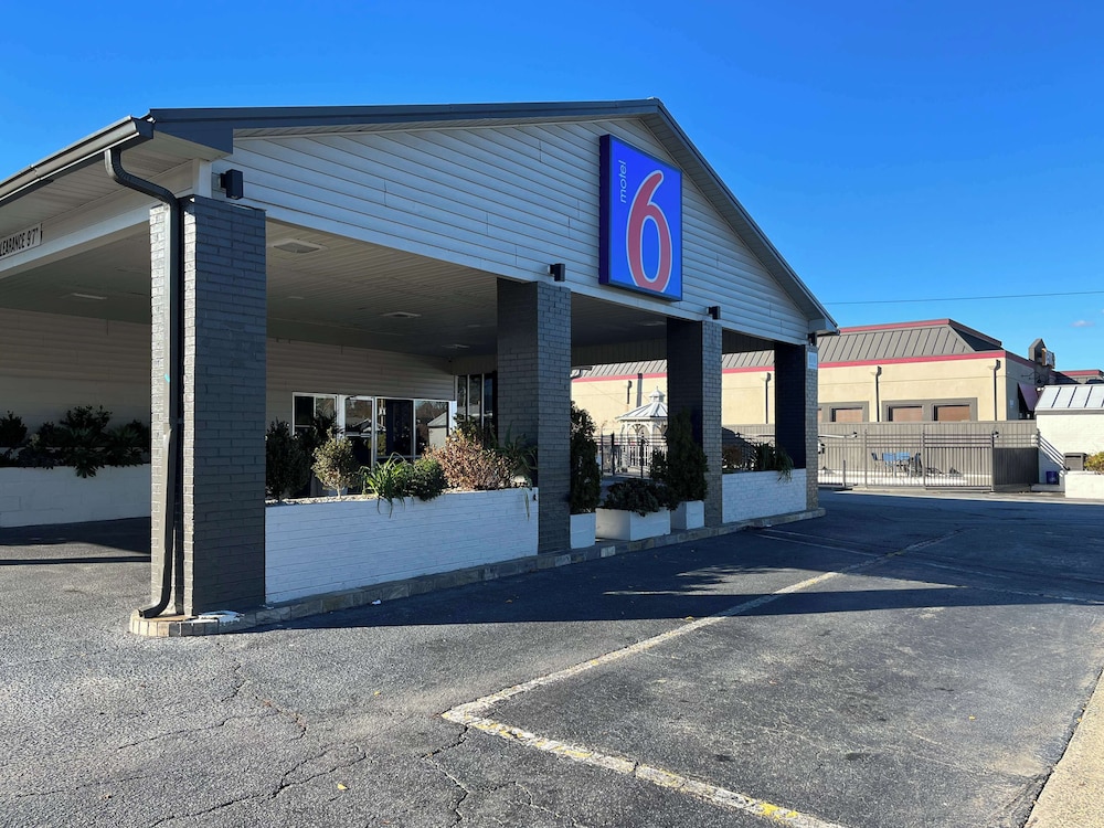 Motel6 Greenville, NC – ECU-Medical Center 43/59
