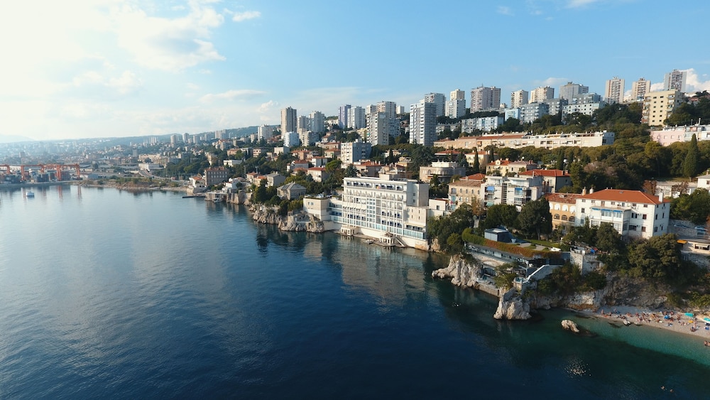 Hotel Jadran 65/71