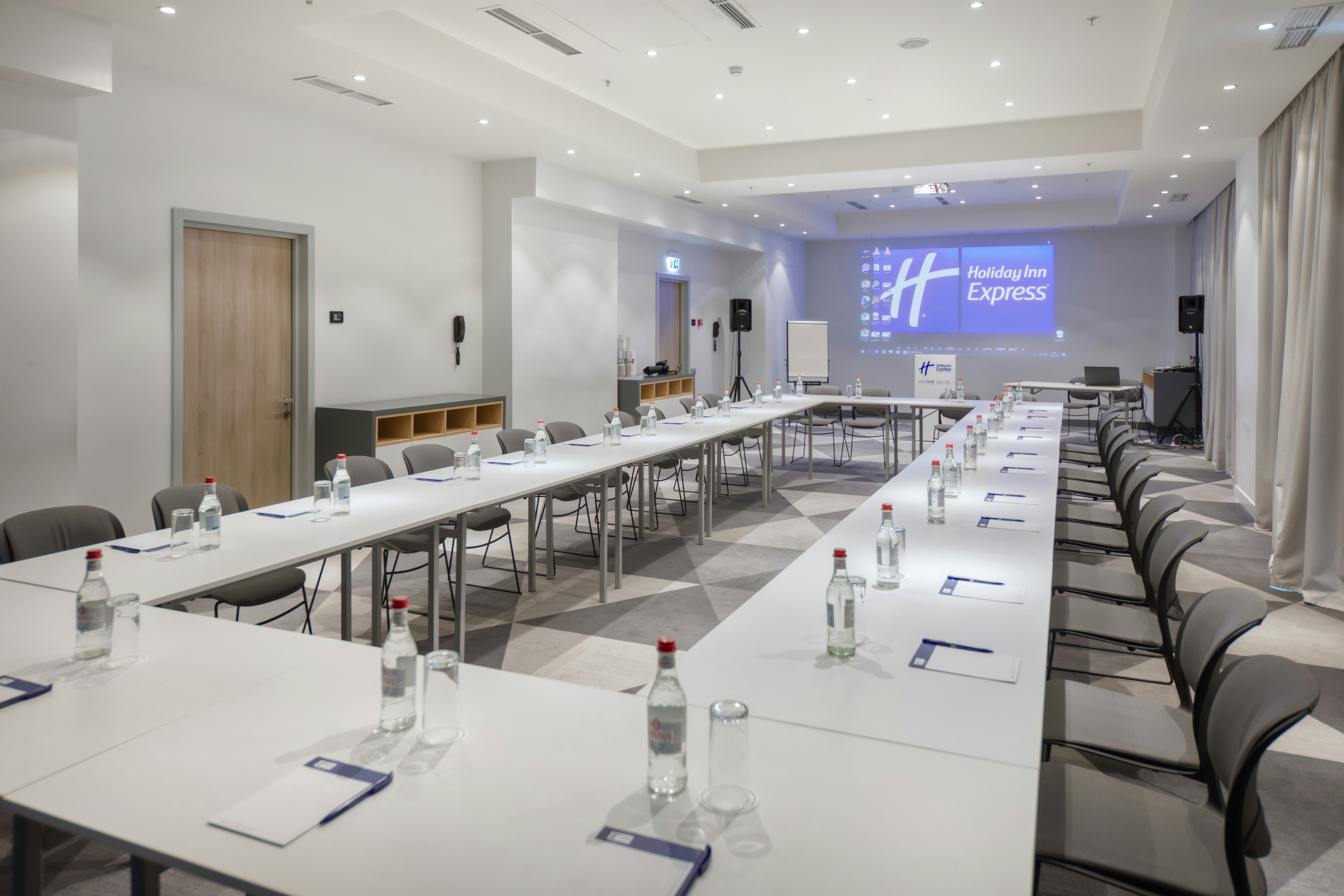 Holiday Inn Express Yerevan 65/81