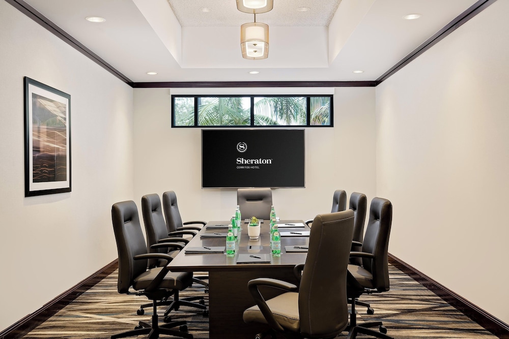 Sheraton Cerritos Hotel 40/50