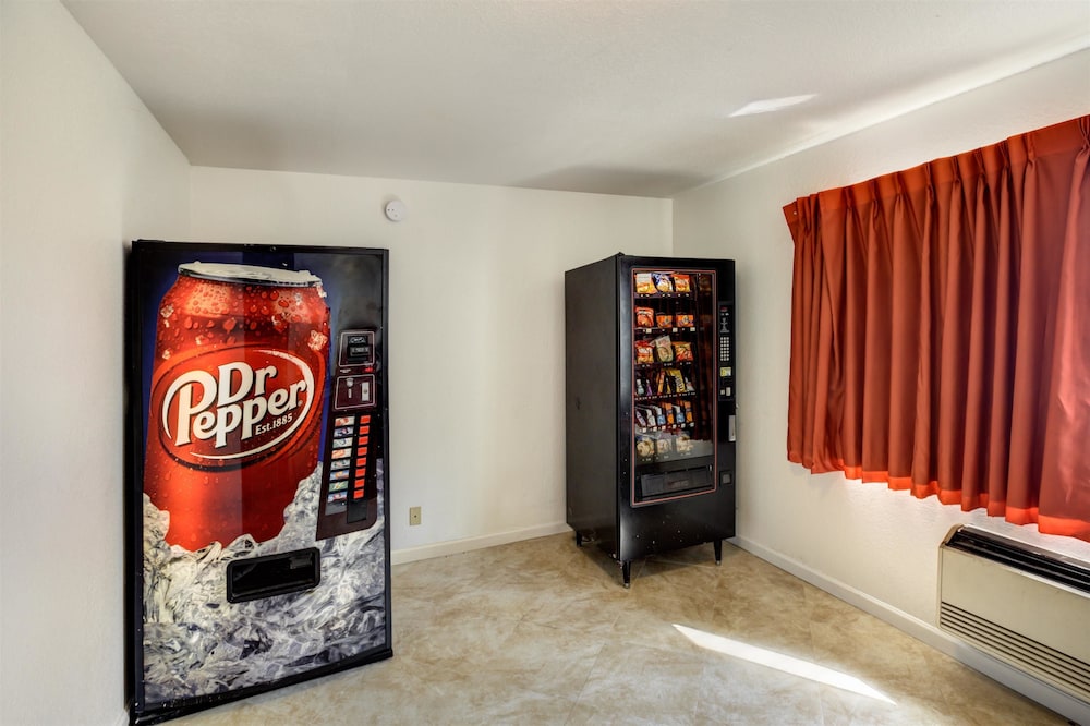 Motel6 Dallas, TX - South 27/43