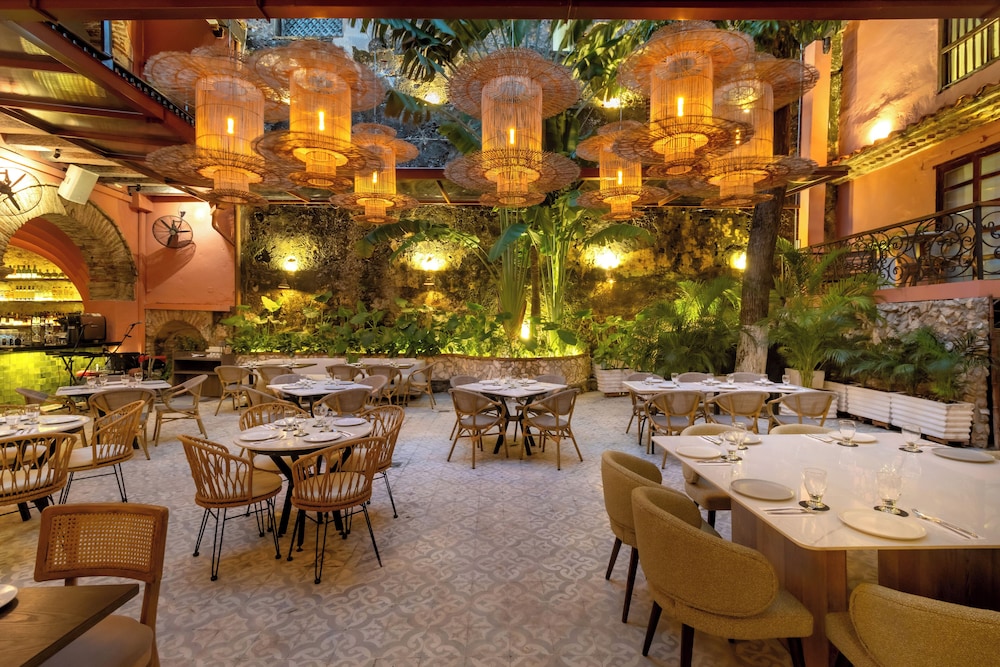 Hotel El Marques 49/62