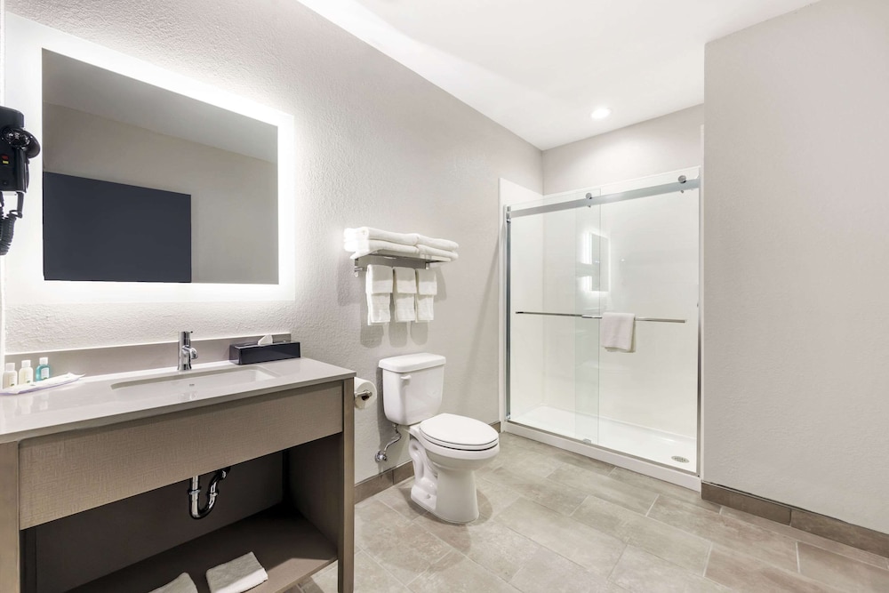 Quality Inn and Suites Joelton Nashville, TN 44/44