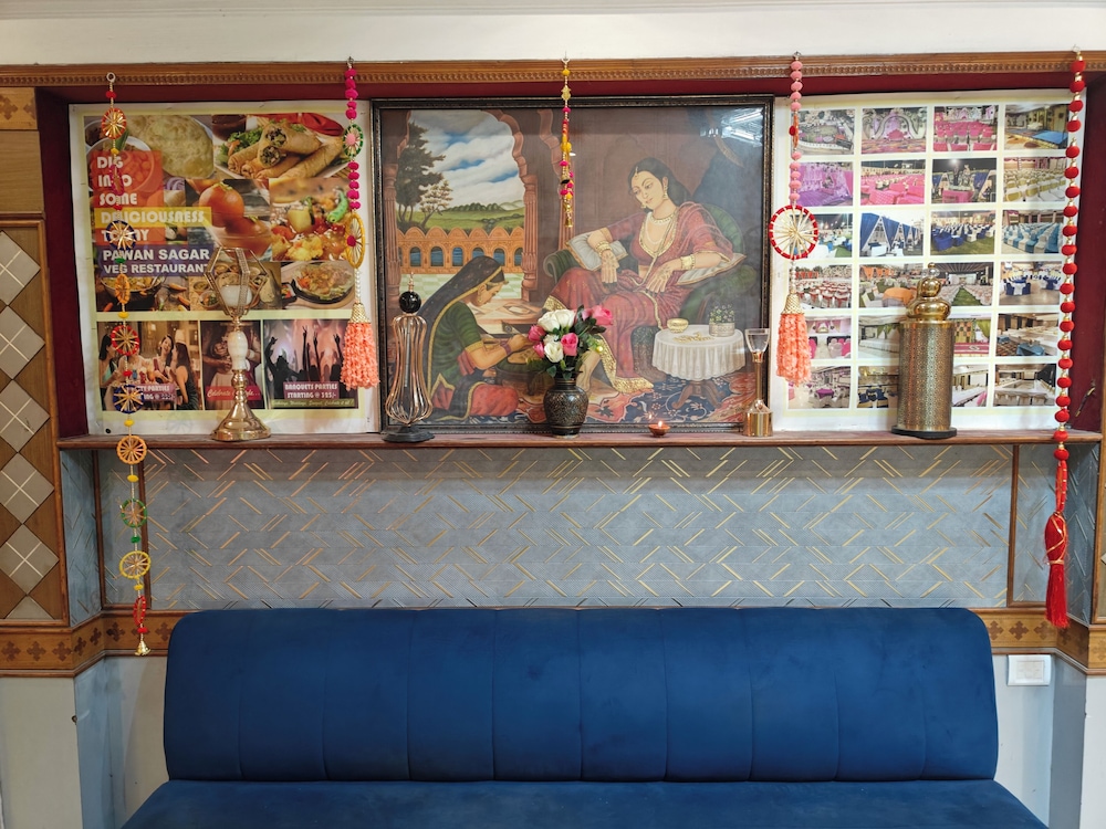 Chandra Inn 9/50